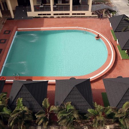 Monty Suites カラバル エクステリア 写真
