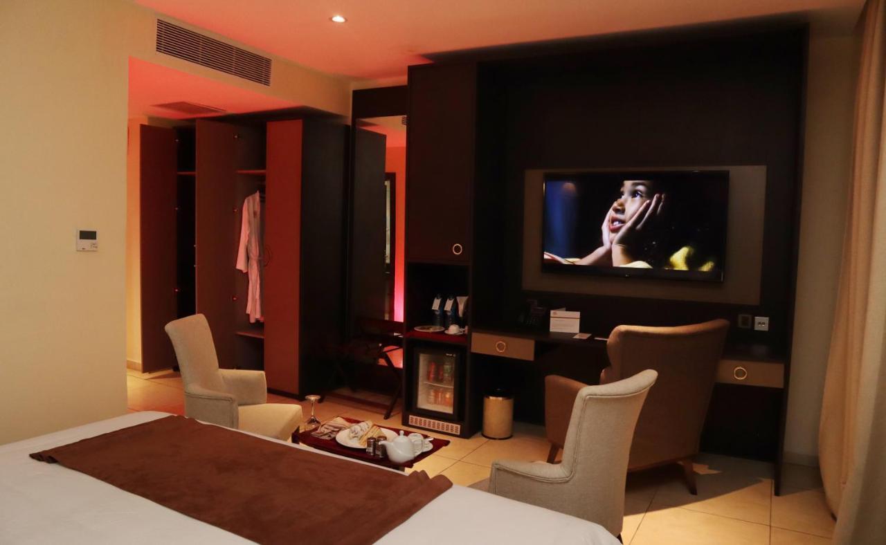 Monty Suites カラバル エクステリア 写真